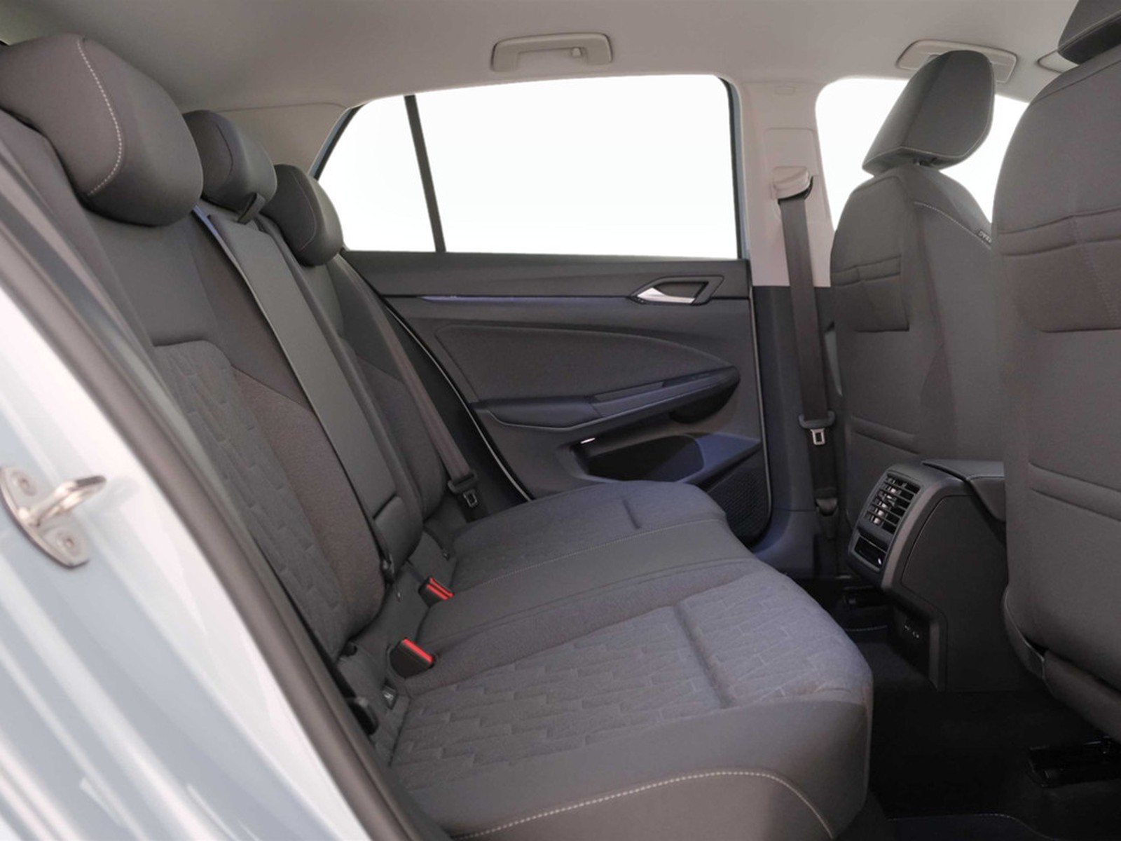 9 - Volkswagen Golf 1.5 tsi ehybrid 204cv edition plus dsg