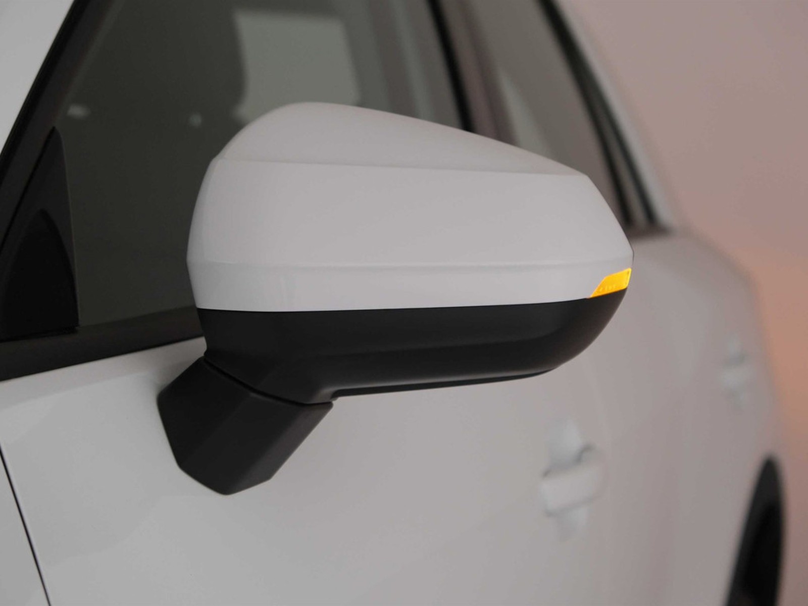 40 - Audi Q2 35 2.0 tdi business s tronic