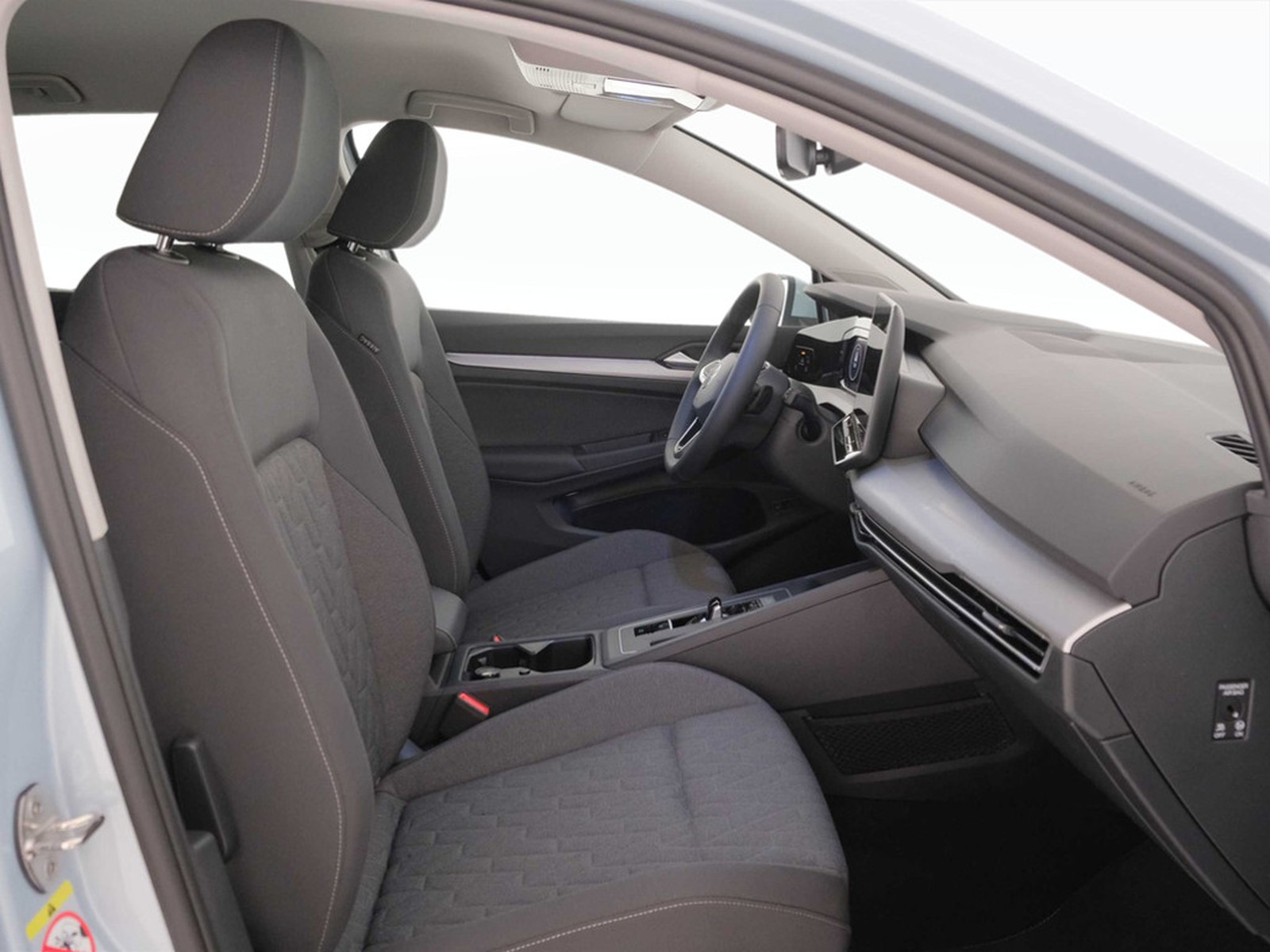 8 - Volkswagen Golf 1.5 tsi ehybrid 204cv edition plus dsg