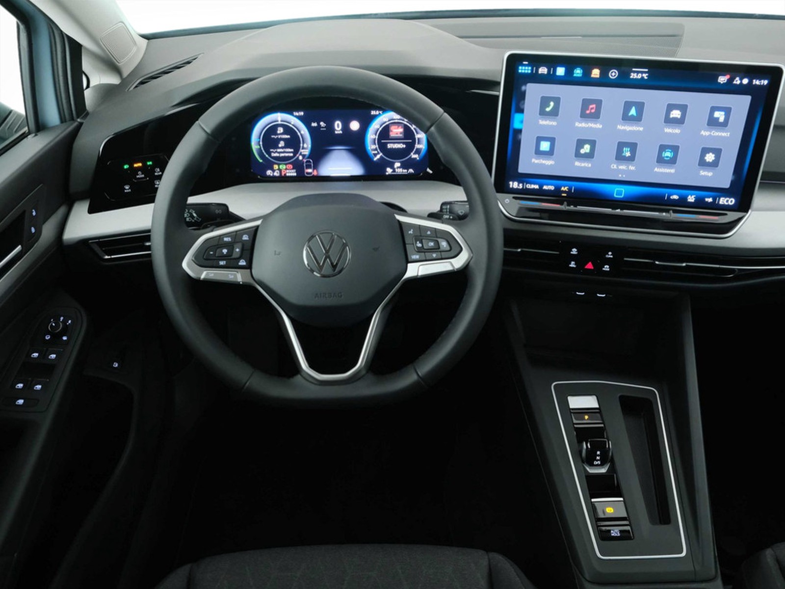 6 - Volkswagen Golf 1.5 tsi ehybrid 204cv edition plus dsg