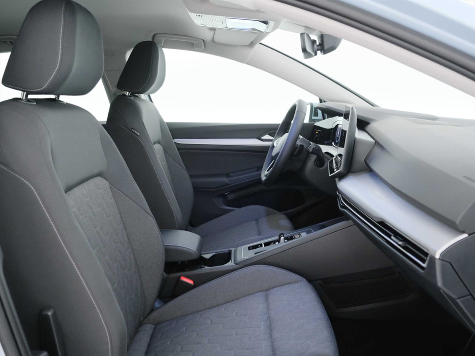 8 - Volkswagen Golf 1.5 tsi ehybrid 204cv edition plus dsg