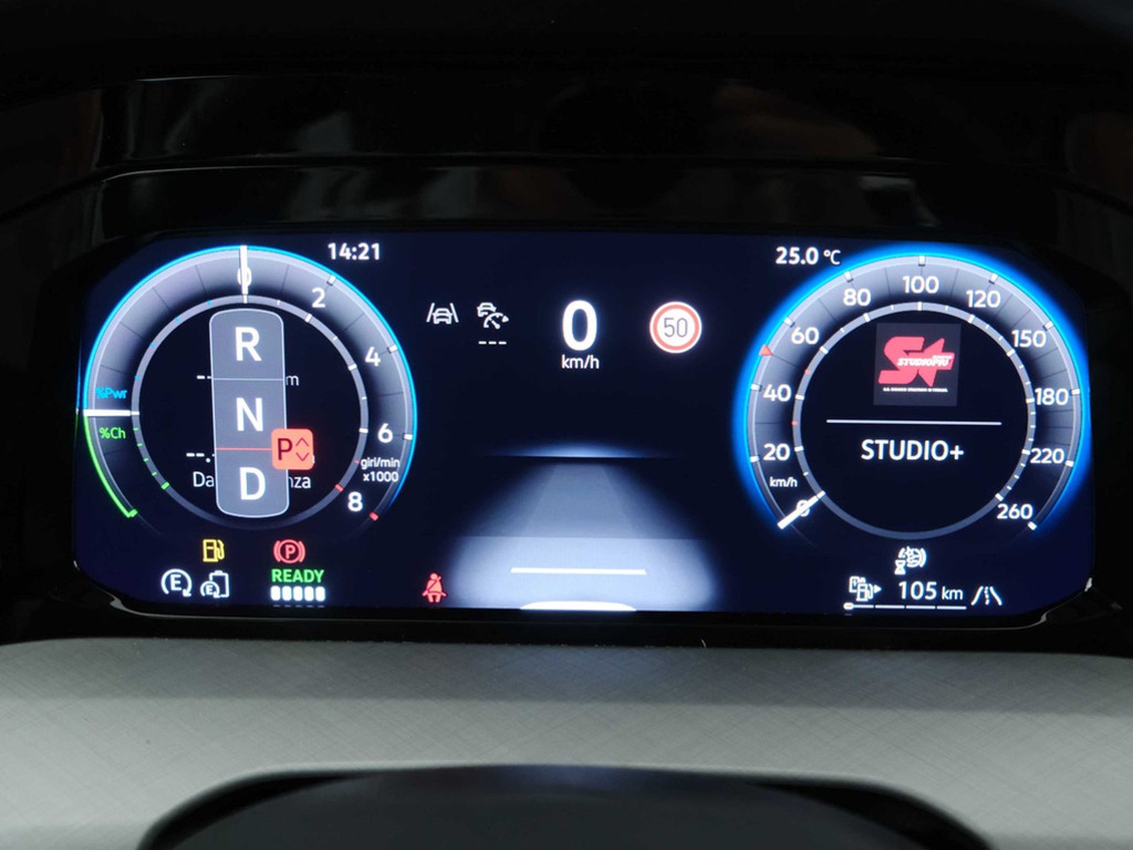 17 - Volkswagen Golf 1.5 tsi ehybrid 204cv edition plus dsg