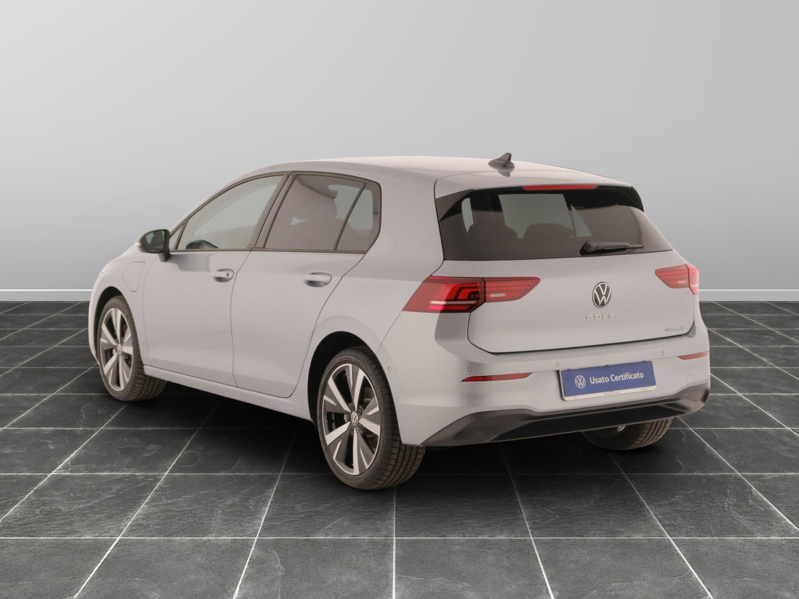 2 - Volkswagen Golf 1.5 tsi ehybrid 204cv edition plus dsg