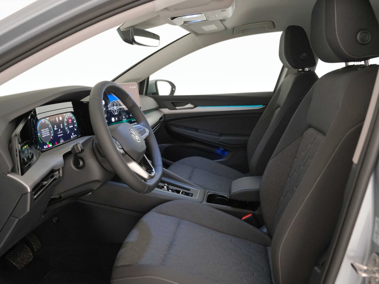 33 - Volkswagen Golf 1.5 tsi ehybrid 204cv edition plus dsg