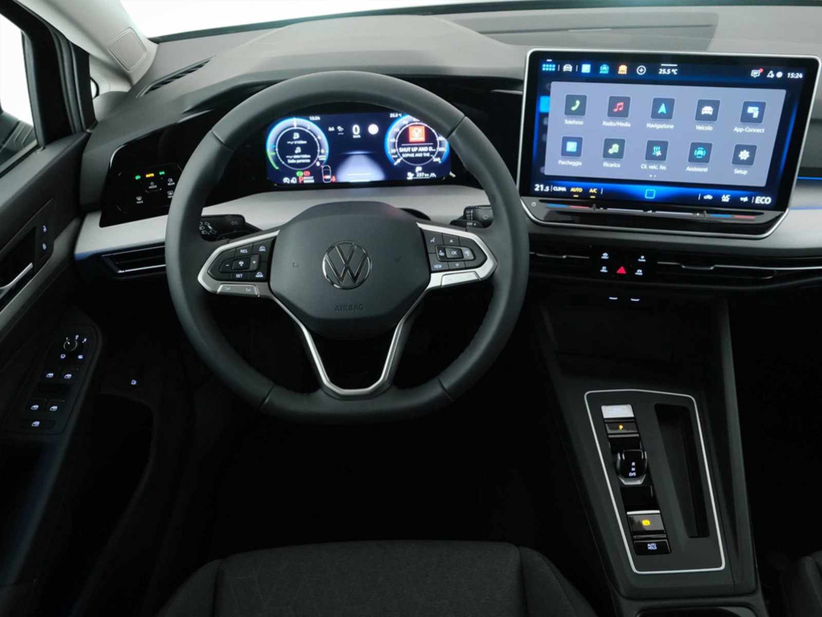 6 - Volkswagen Golf 1.5 tsi ehybrid 204cv edition plus dsg