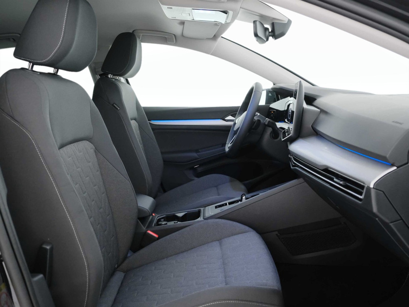 8 - Volkswagen Golf 1.5 tsi ehybrid 204cv edition plus dsg