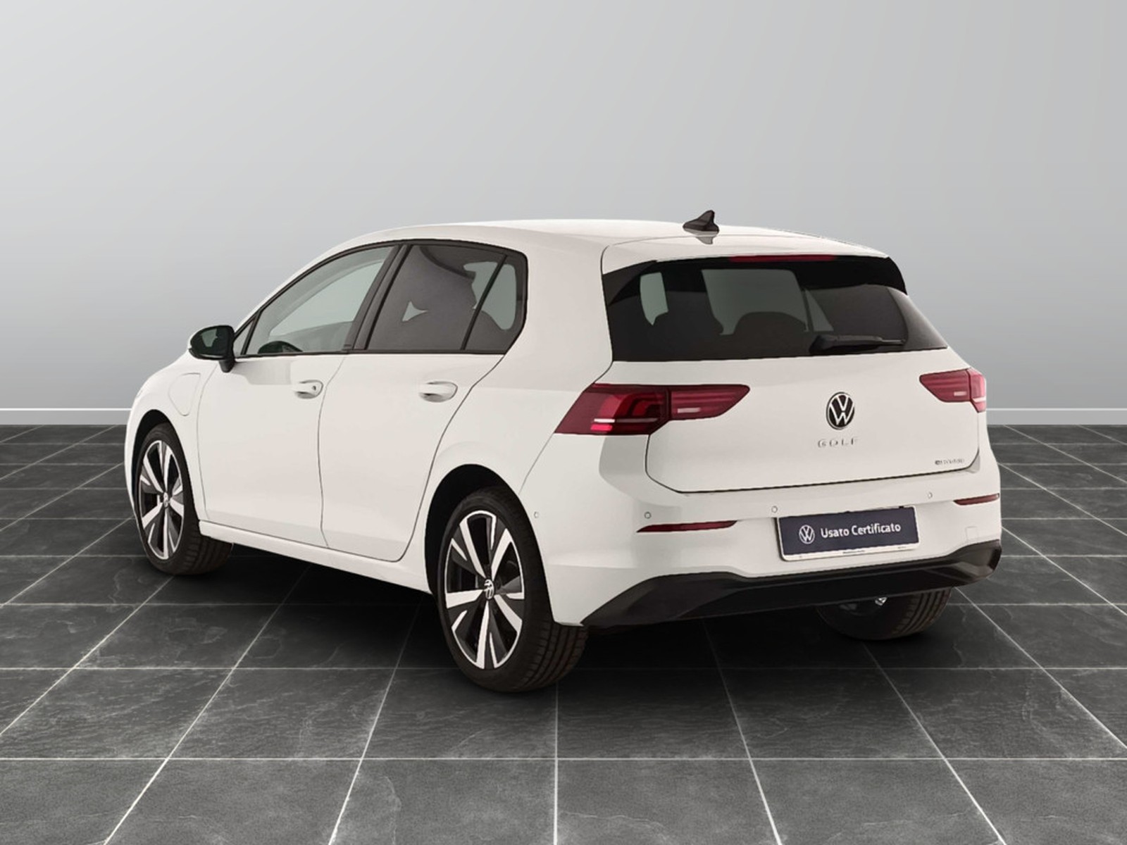 2 - Volkswagen Golf 1.5 tsi ehybrid 204cv edition plus dsg