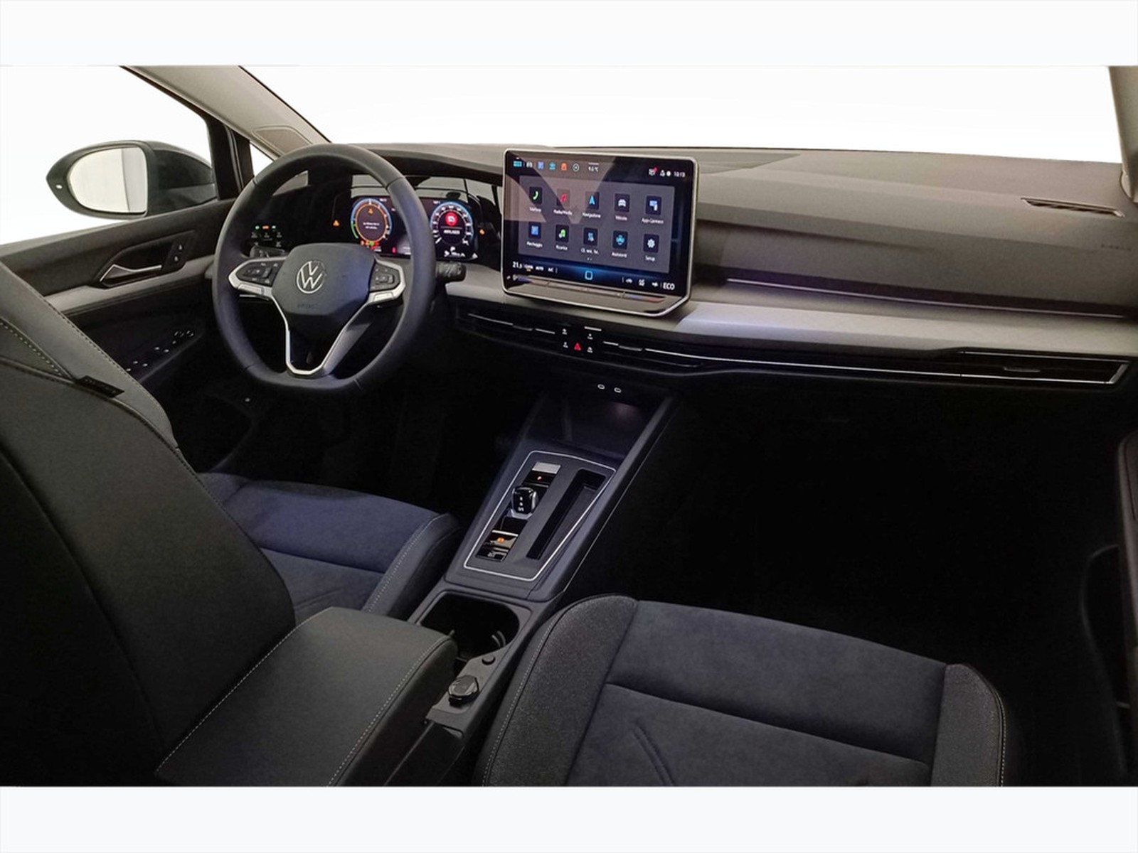 6 - Volkswagen Golf 1.5 tsi ehybrid 204cv edition plus dsg