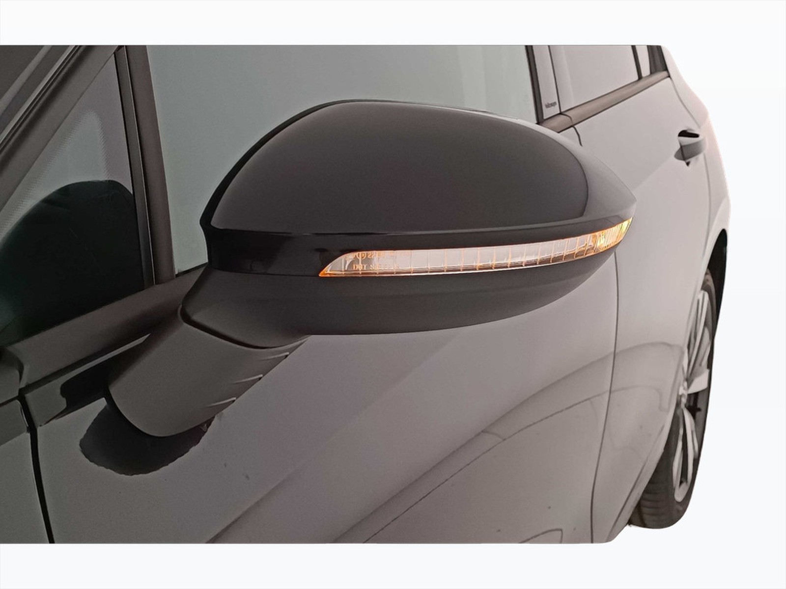 36 - Volkswagen Golf 1.5 tsi ehybrid 204cv edition plus dsg