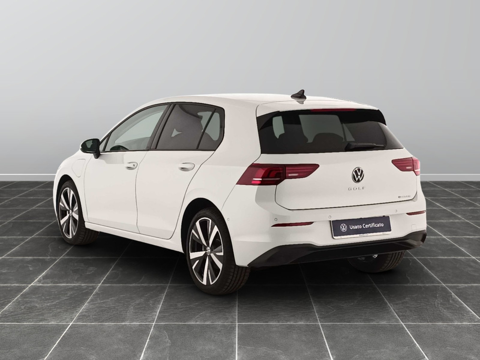 2 - Volkswagen Golf 1.5 tsi ehybrid 204cv edition plus dsg