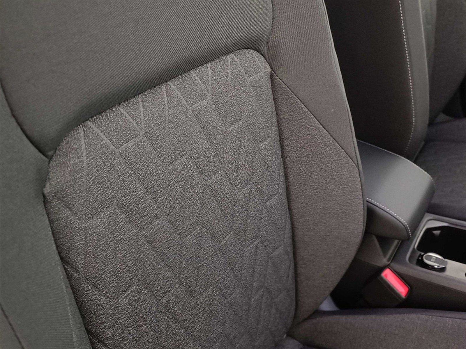 34 - Volkswagen Golf 1.5 tsi ehybrid 204cv edition plus dsg