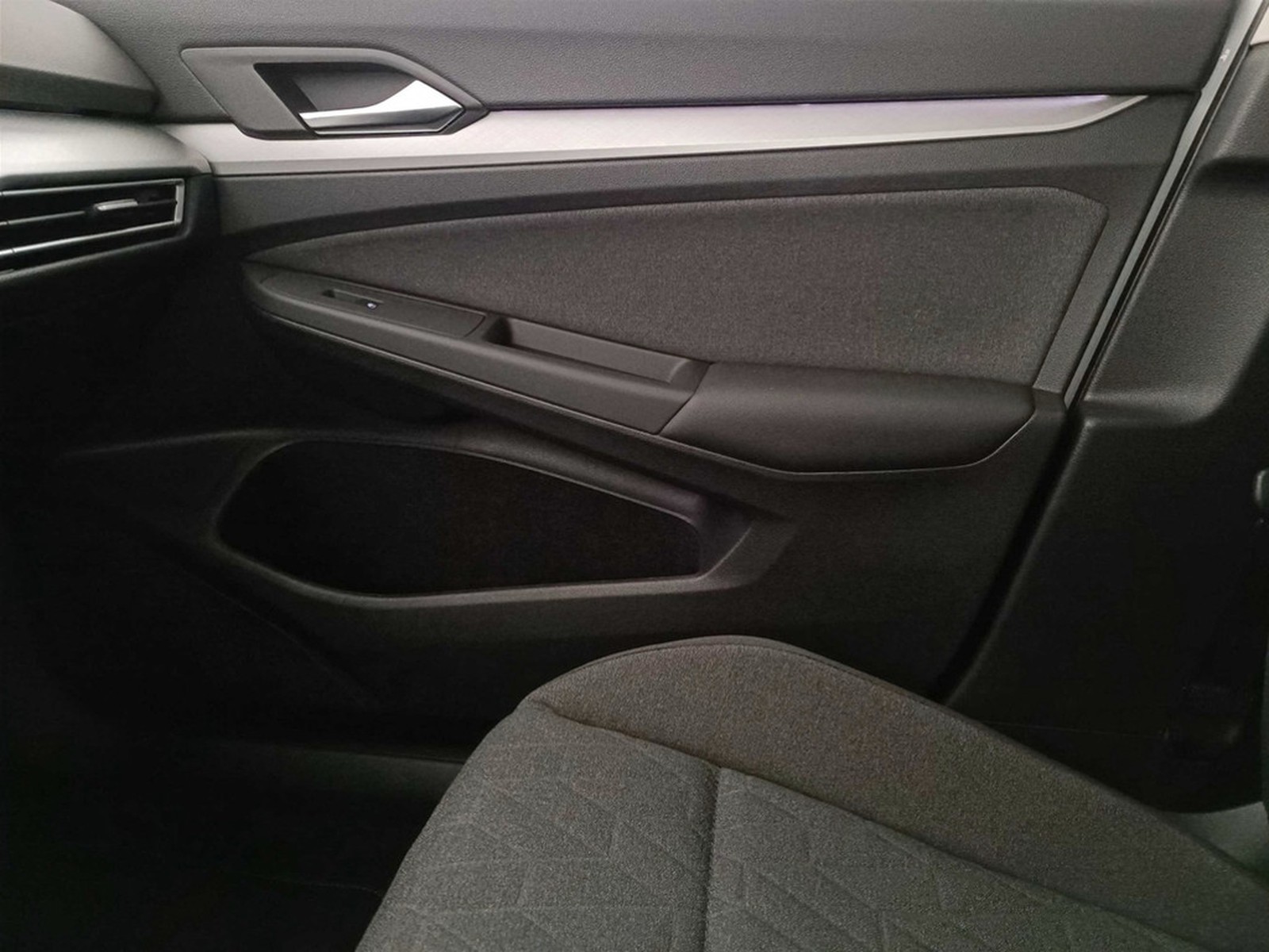 35 - Volkswagen Golf 1.5 tsi ehybrid 204cv edition plus dsg