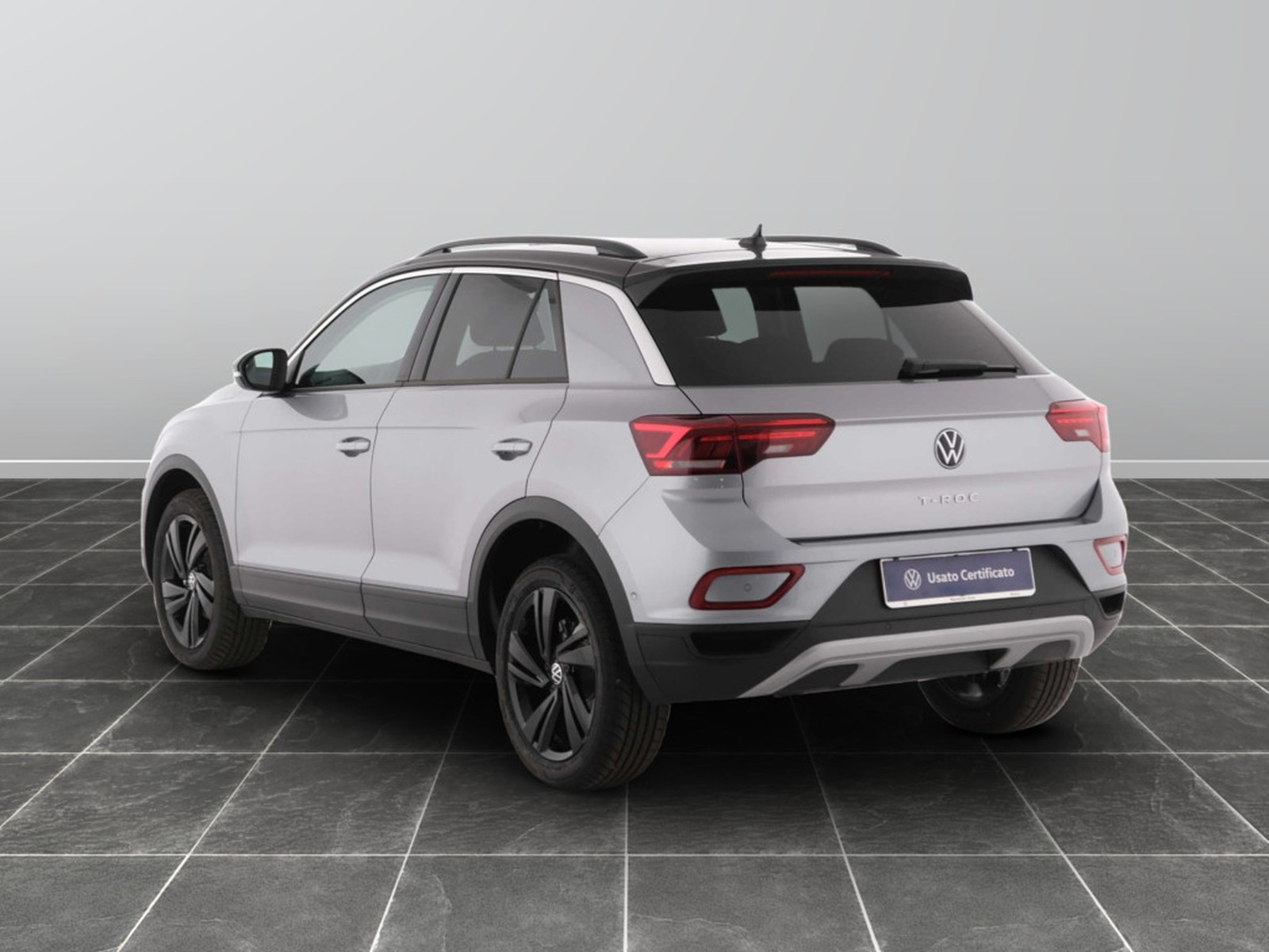 2 - Volkswagen T-Roc 1.0 tsi 115cv sport