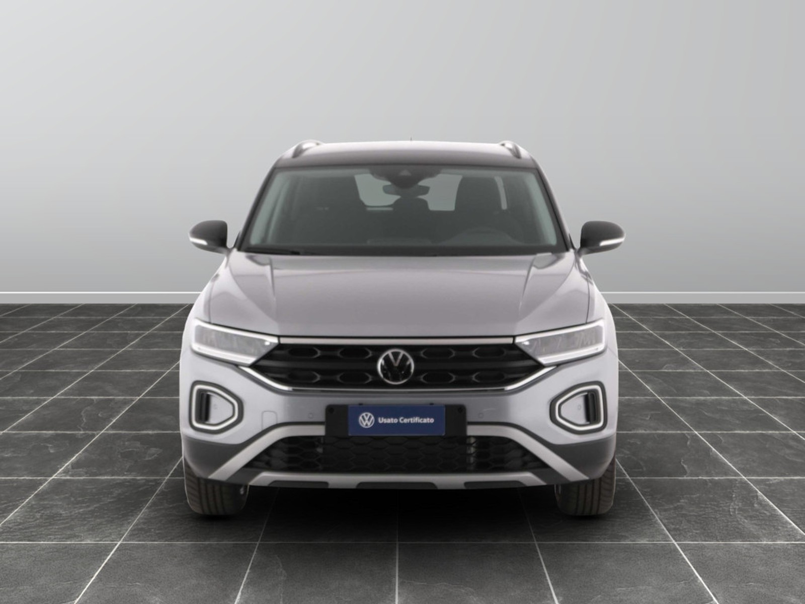 4 - Volkswagen T-Roc 1.0 tsi 115cv sport