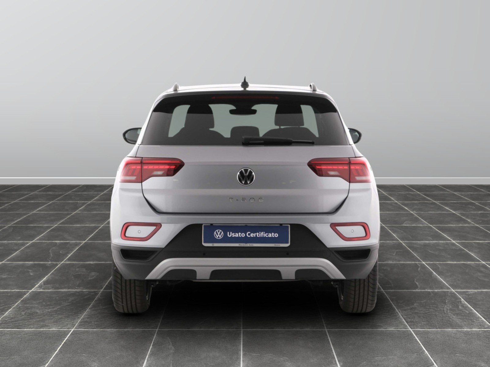 5 - Volkswagen T-Roc 1.0 tsi 115cv sport