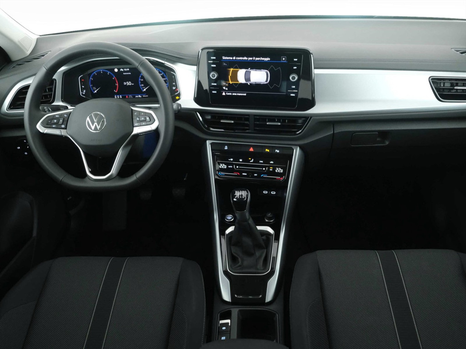 16 - Volkswagen T-Roc 1.0 tsi 115cv sport