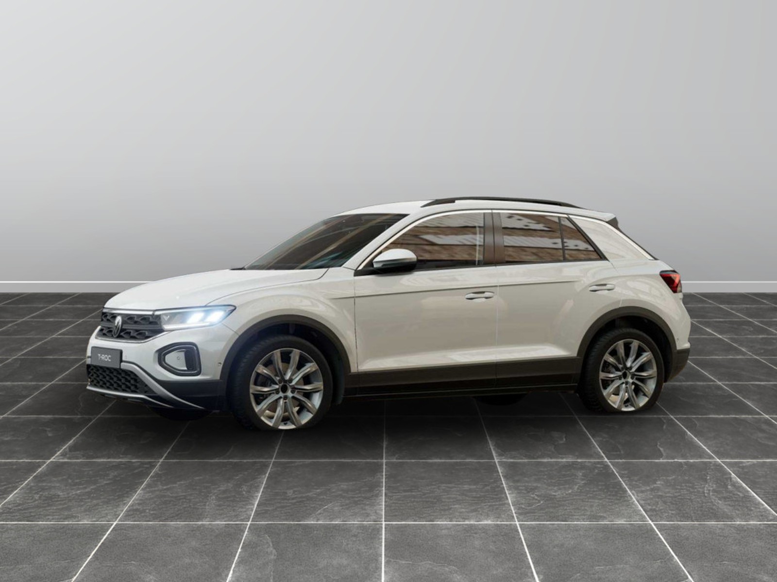 2 - Volkswagen T-Roc 2.0 tdi scr 150cv edition plus dsg