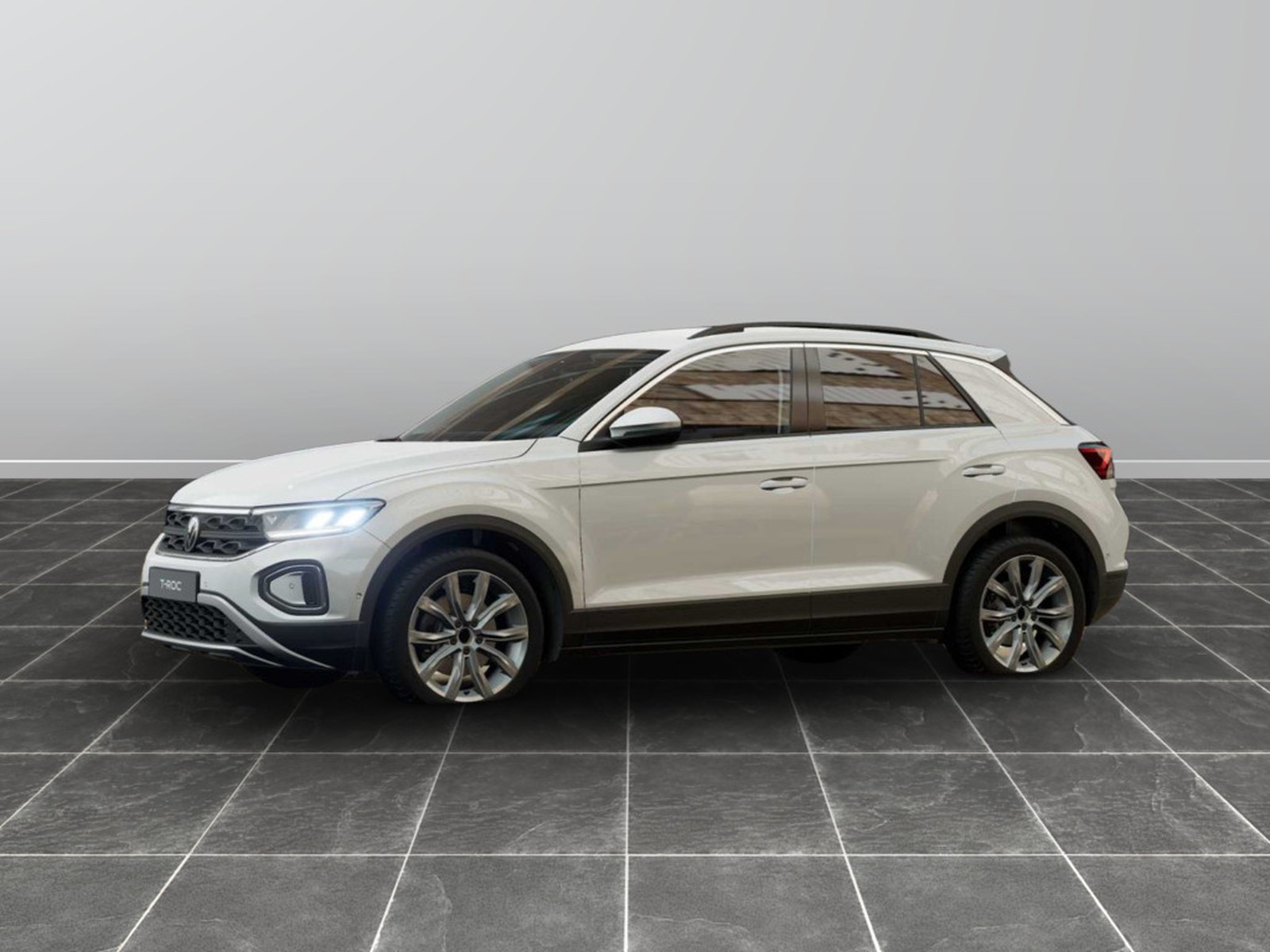 2 - Volkswagen T-Roc 2.0 tdi scr 150cv edition plus dsg