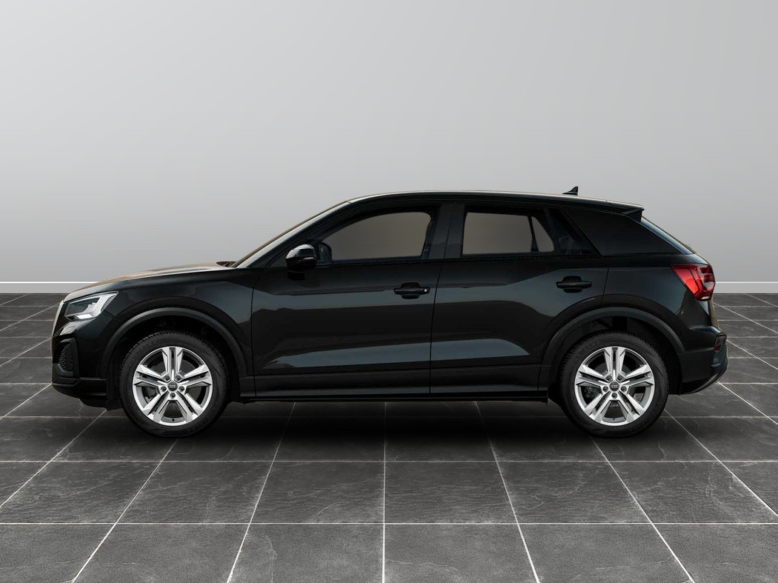 3 - Audi Q2 35 2.0 tdi business s tronic