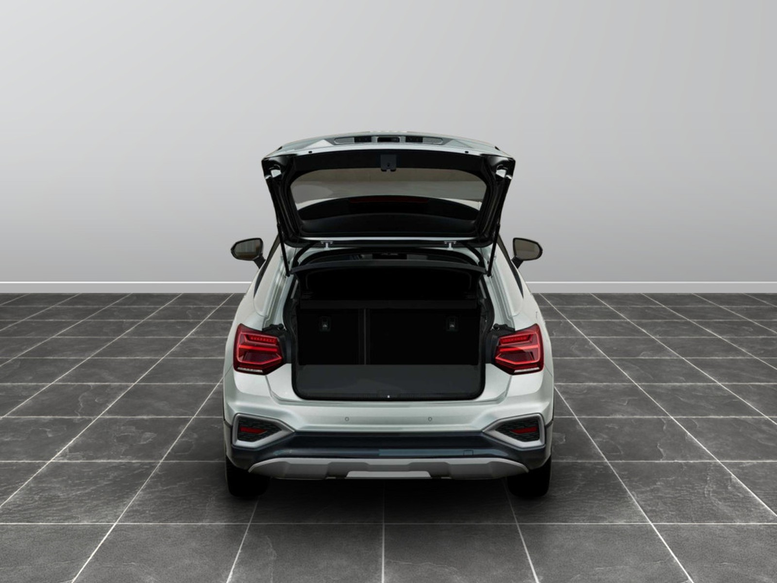 6 - Audi Q2 35 1.5 tfsi business advanced s tronic