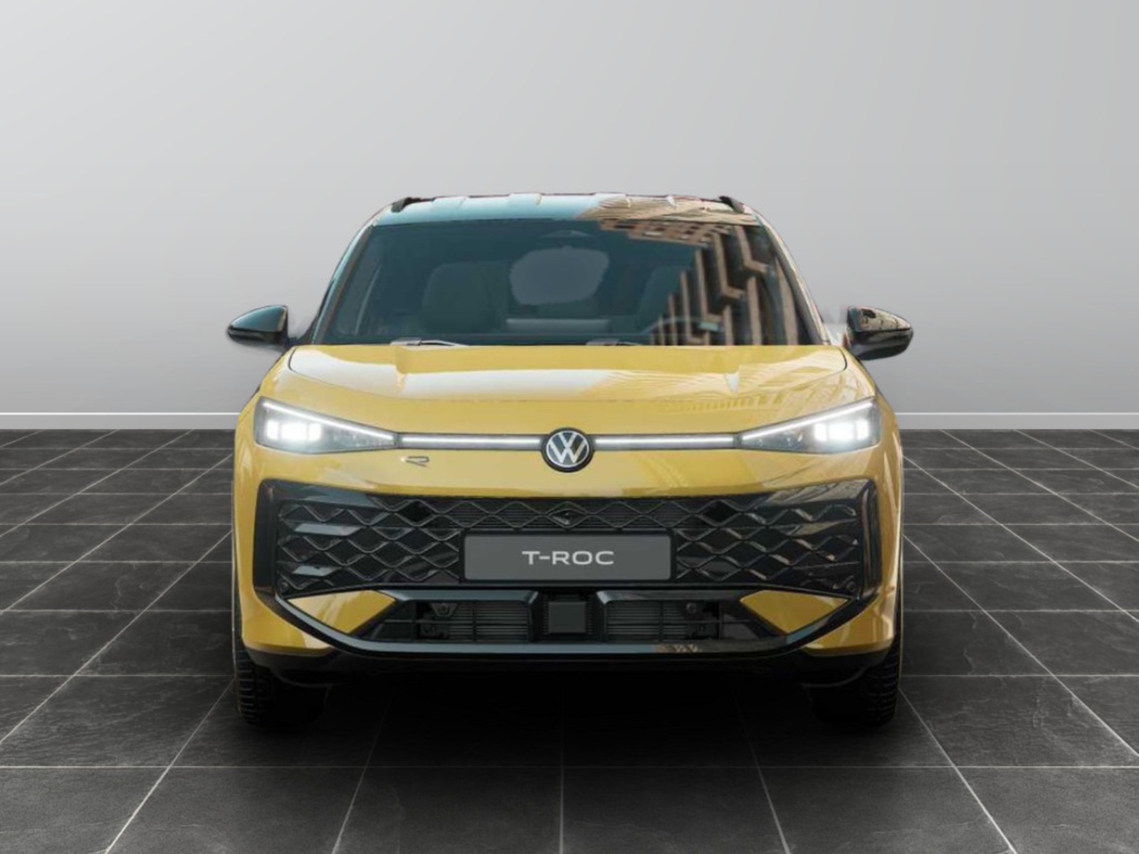 5 - Volkswagen T-Roc 1.5 etsi act 150cv r-line dsg