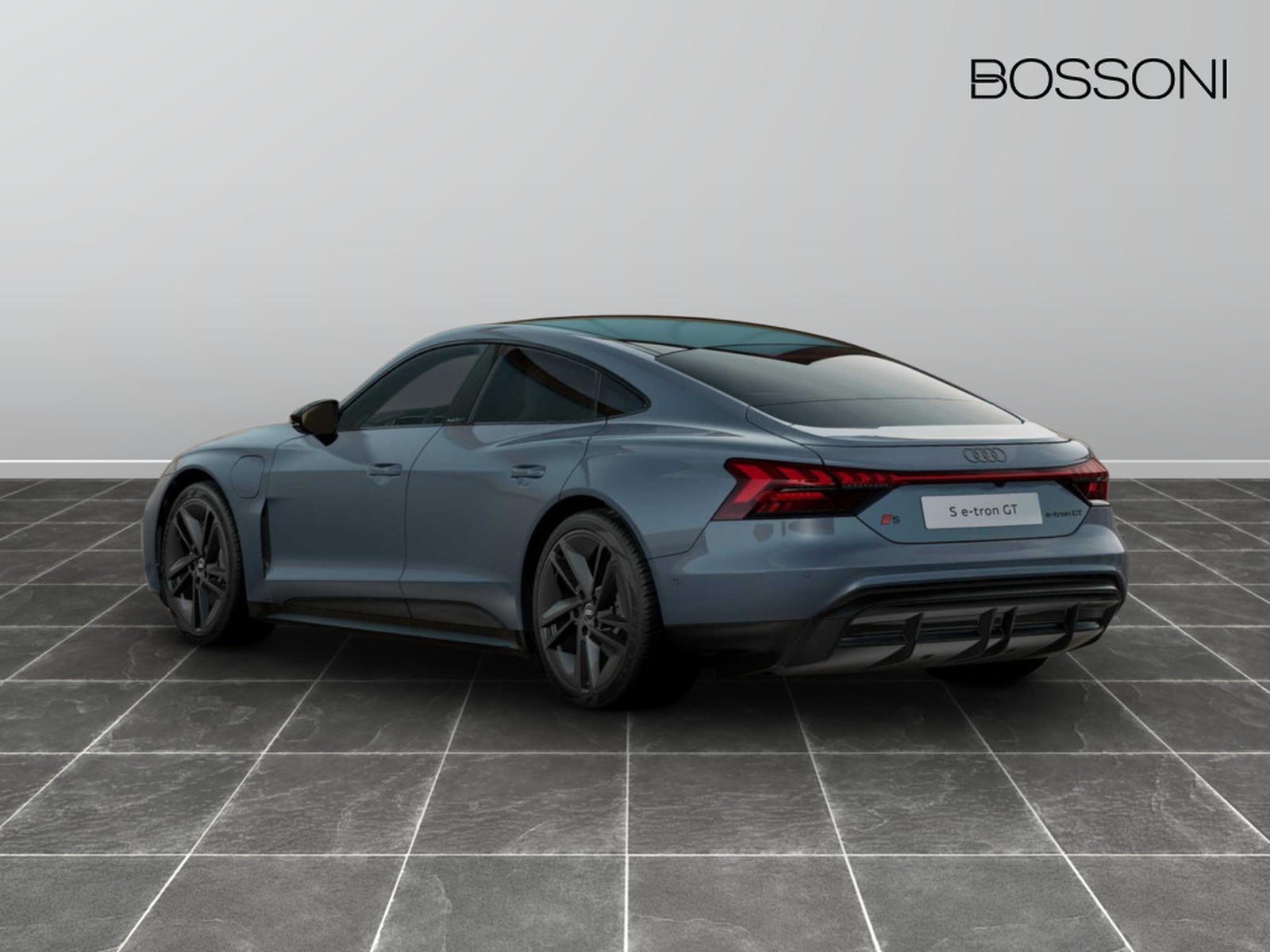 2 - Audi e-tron GT s quattro