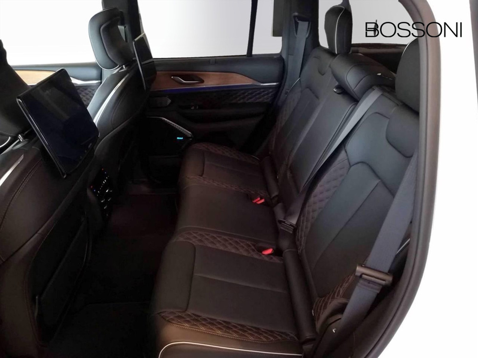 9 - Jeep Grand Cherokee 2.0 atx phev summit reserve 4xe auto