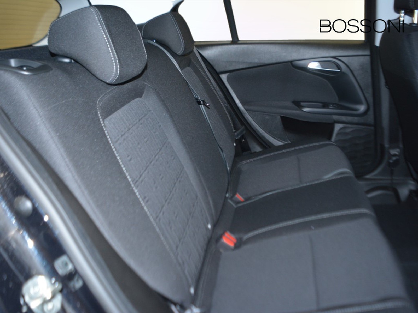 9 - Fiat Tipo 5 porte 1.5 t4 hybrid 130cv dct