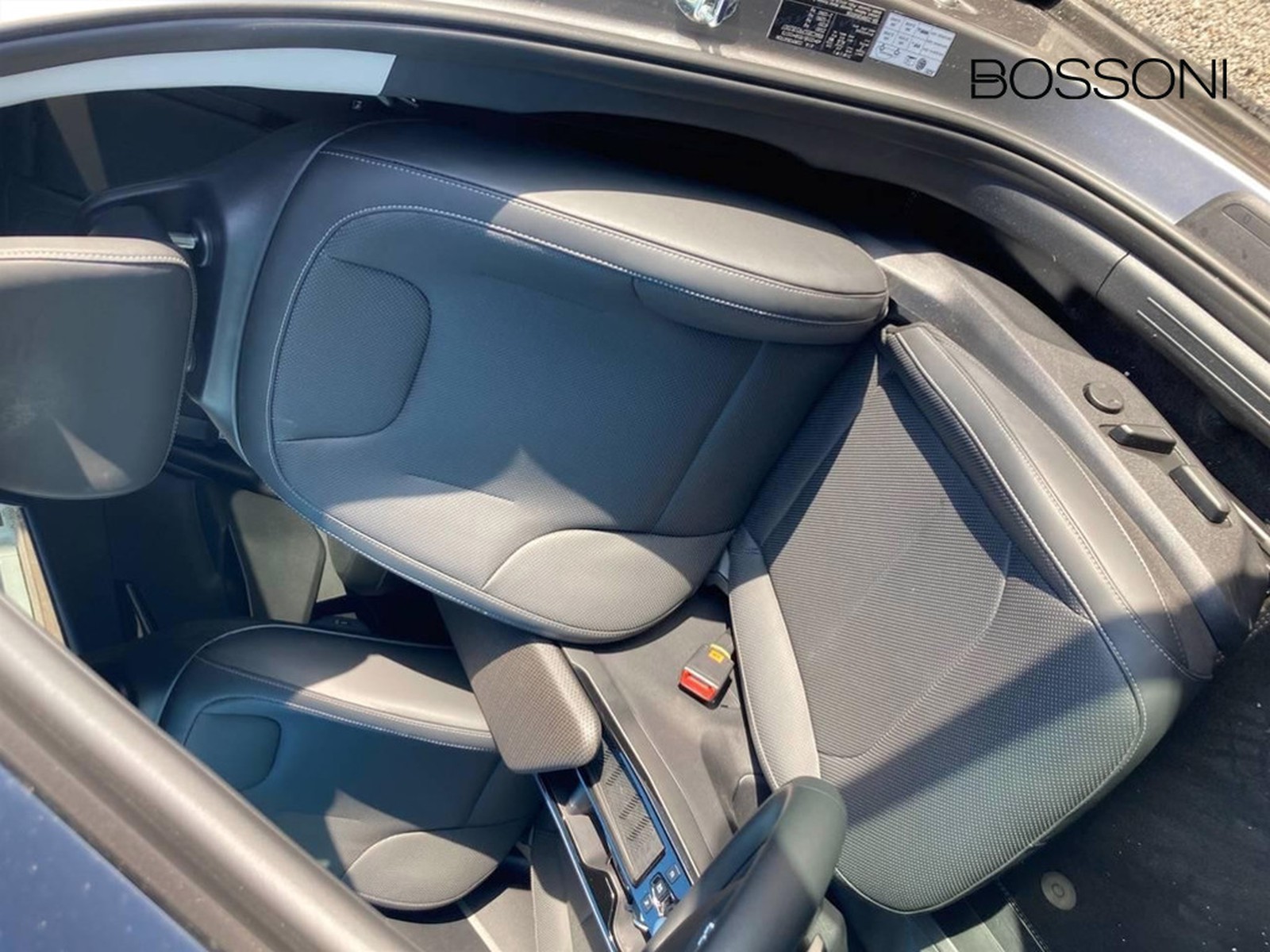 9 - Kia EV6 77,4 kwh air special edition awd