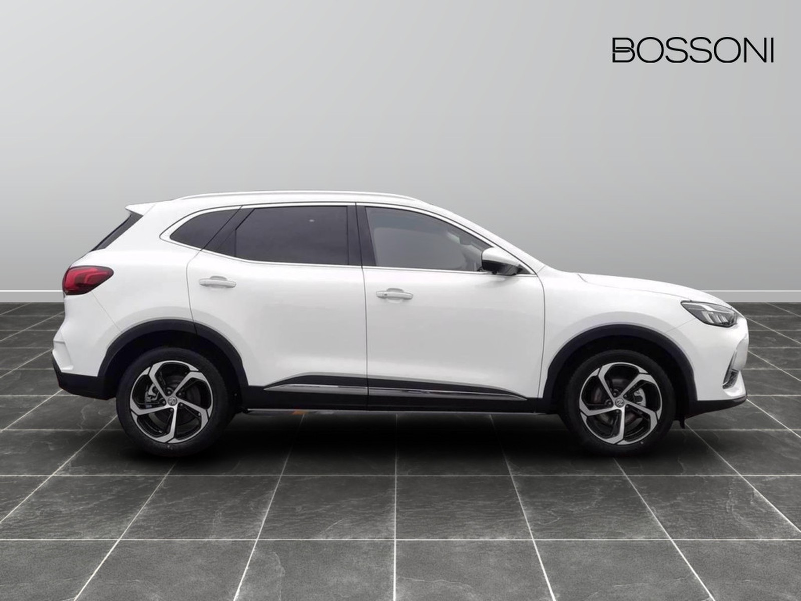 4 - Mg HS e1.5 t-gdi plug-in hybrid luxury auto