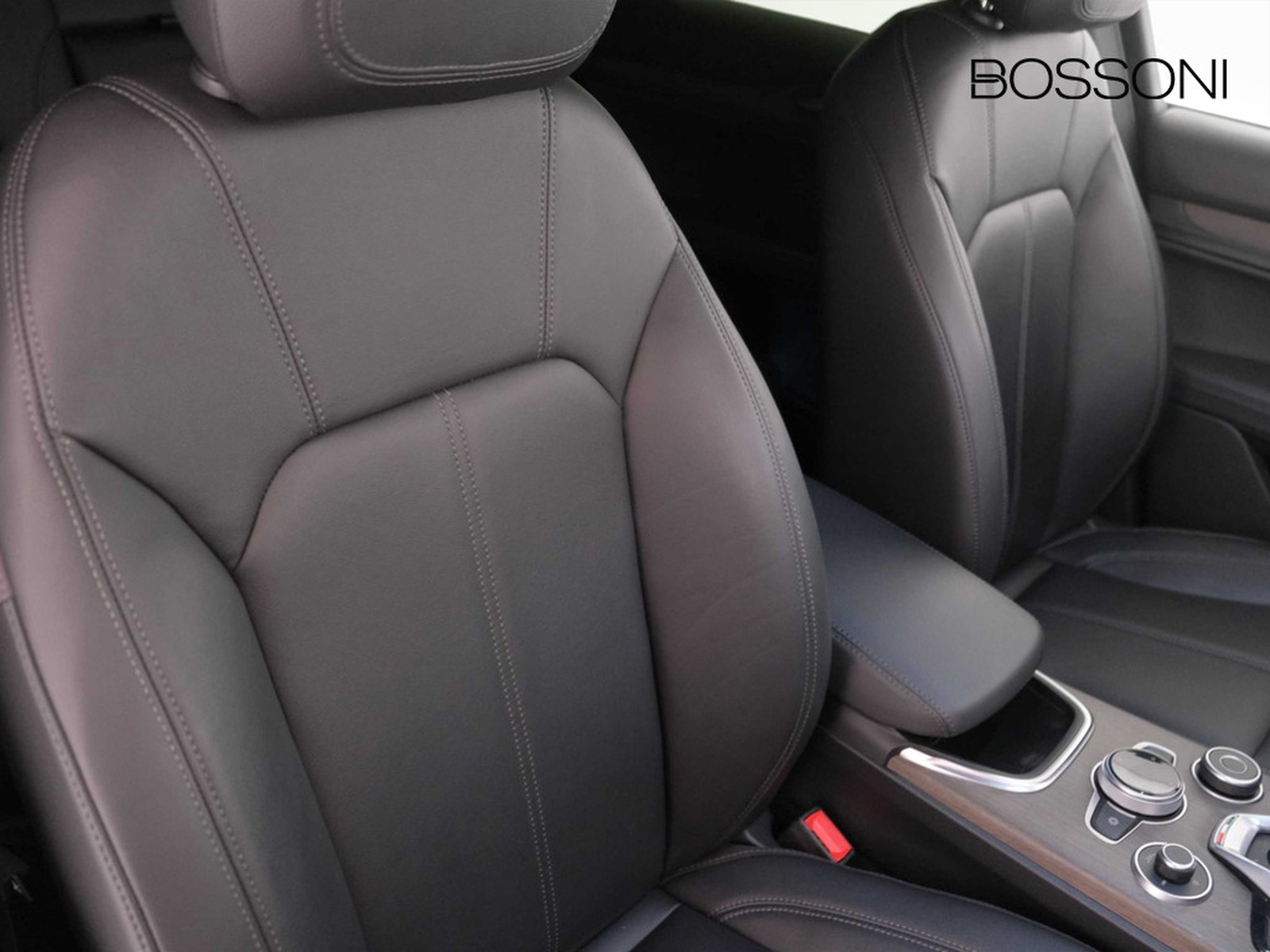 21 - Alfa Romeo Stelvio 2.2 turbo 210cv veloce ti q4 at8