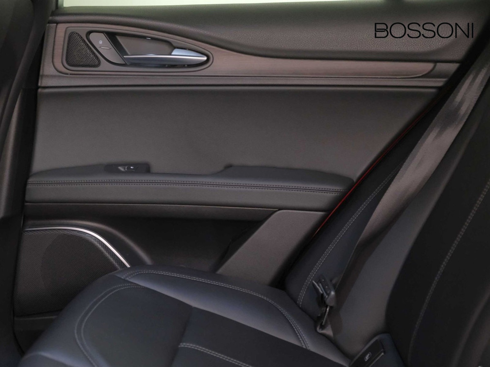 39 - Alfa Romeo Stelvio 2.2 turbo 210cv veloce ti q4 at8