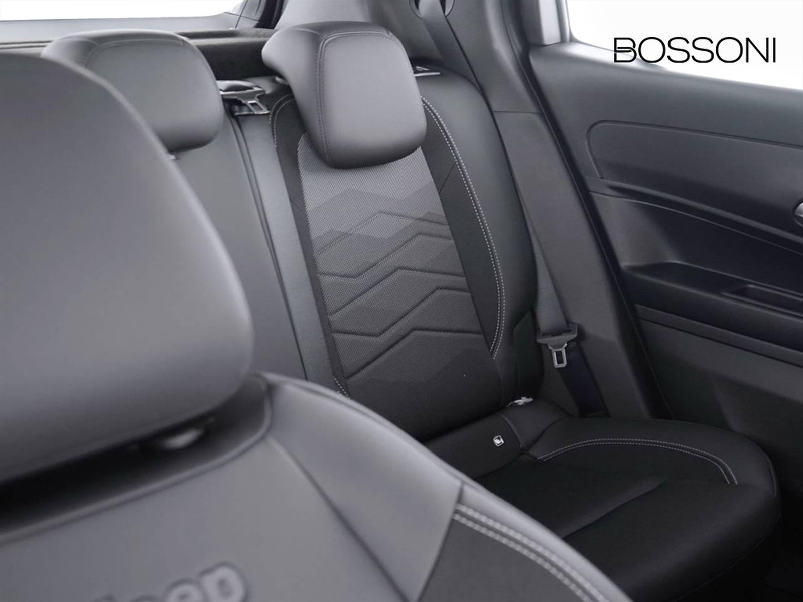 21 - Jeep Avenger 1.2 turbo 100cv altitude fwd