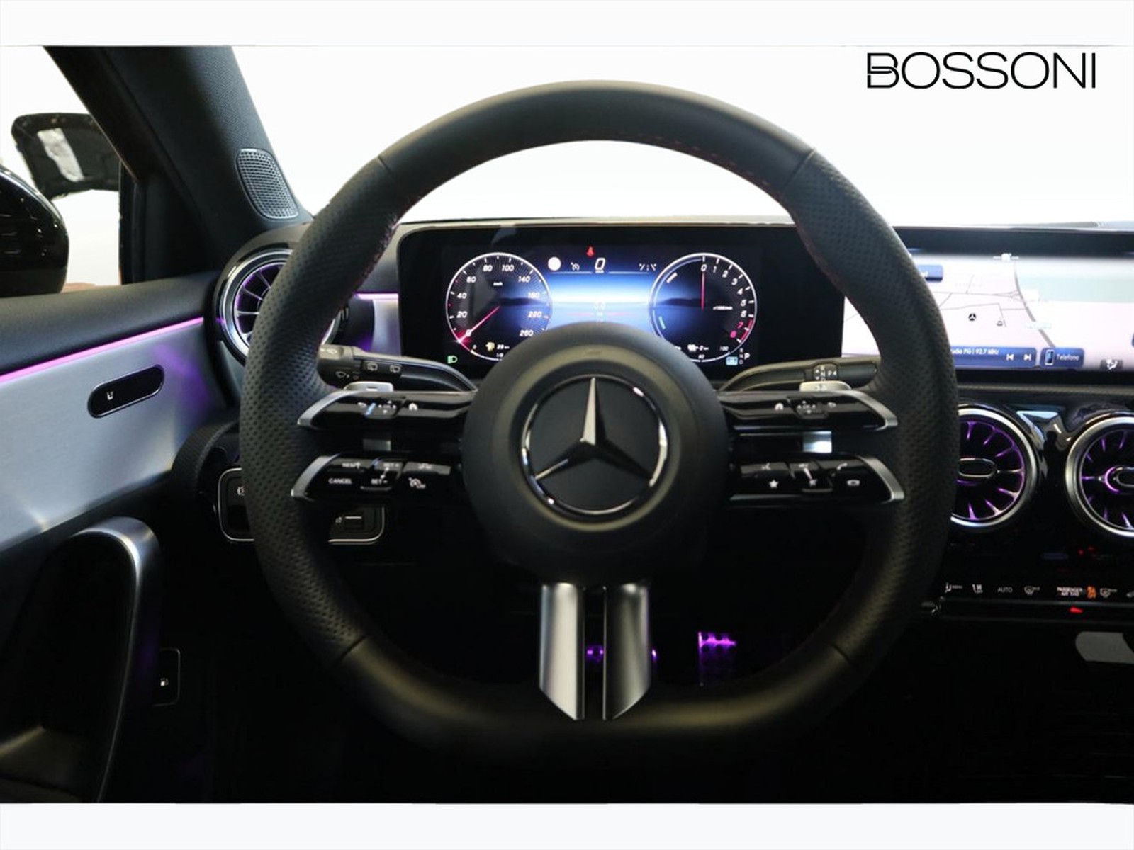 17 - Mercedes Classe A 250 e plug-in-hybrid amg line advanced plus speedshift dct amg 8g