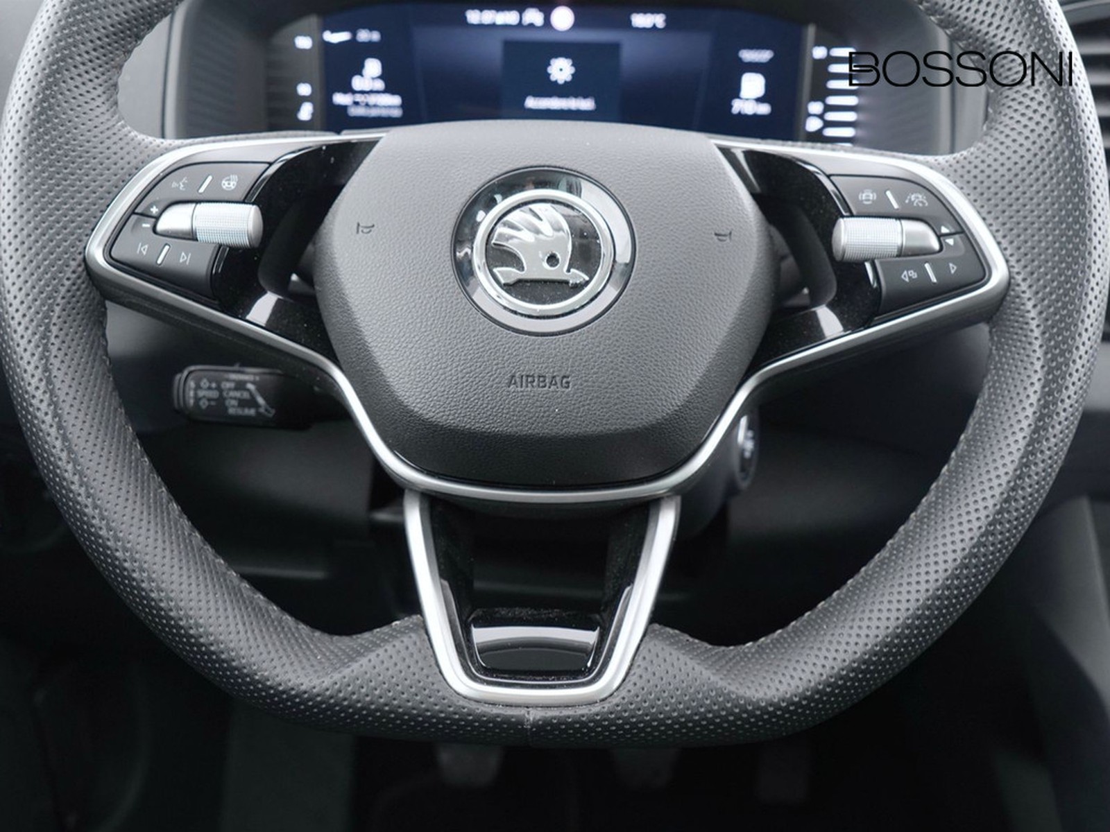 15 - Skoda Karoq 1.0 tsi act 115cv executive