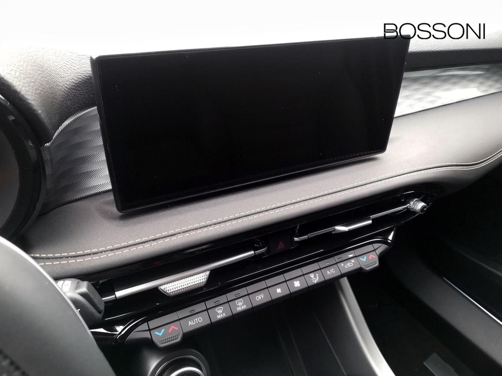 16 - Alfa Romeo Tonale 1.5 hybrid 160cv veloce tct7