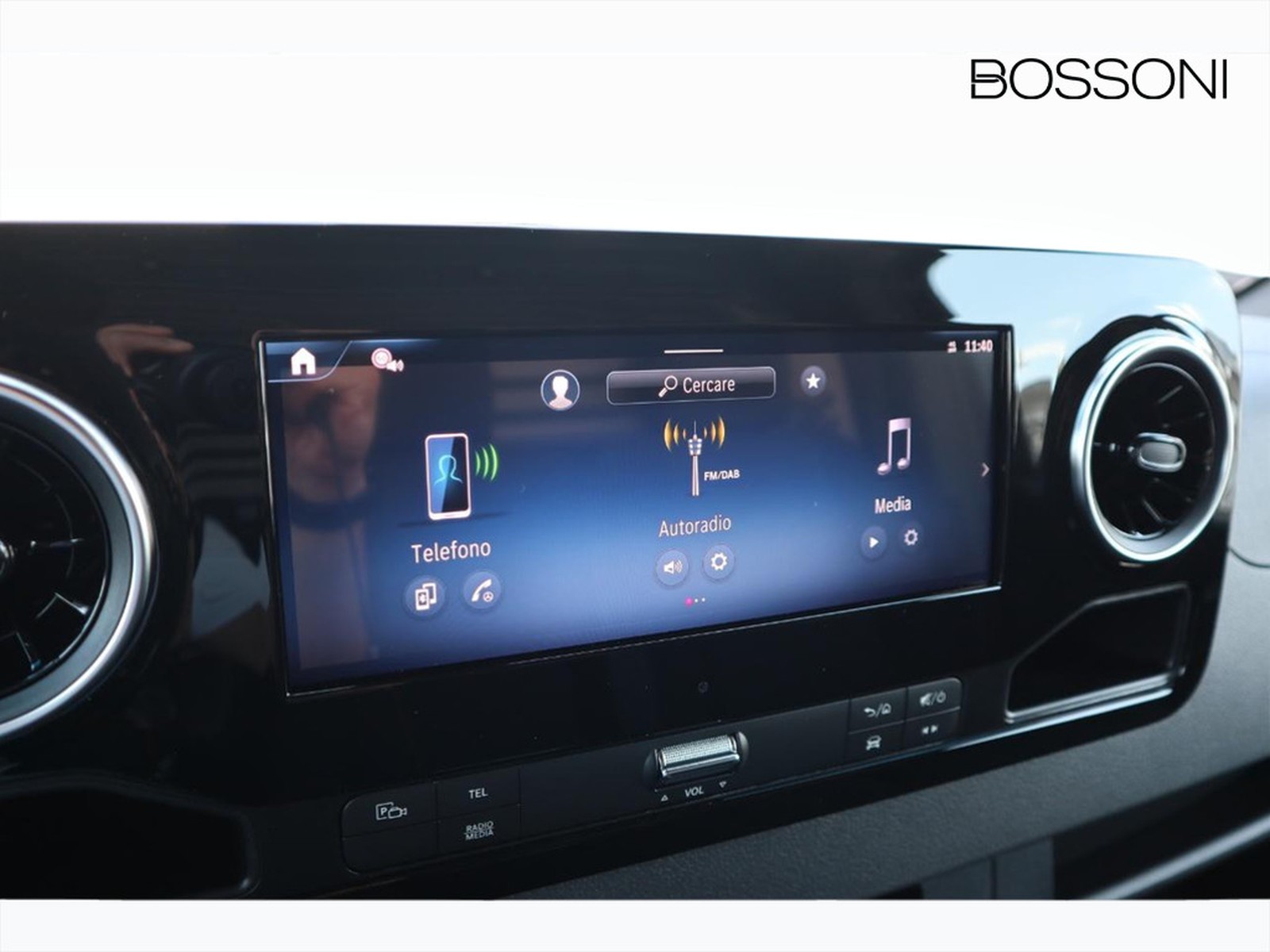 8 - Mercedes Vans Sprinter 317 rwd 2.0 cdi f 37/35 pro