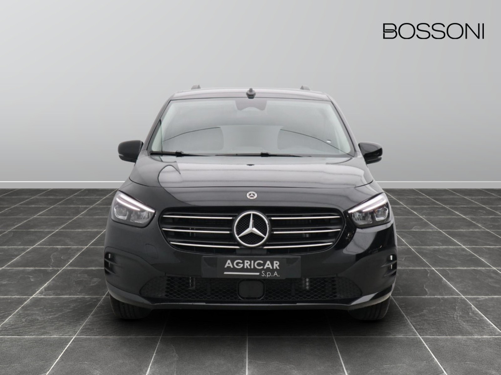 2 - Mercedes Vans Classe T long 180 d premium 7g-dct