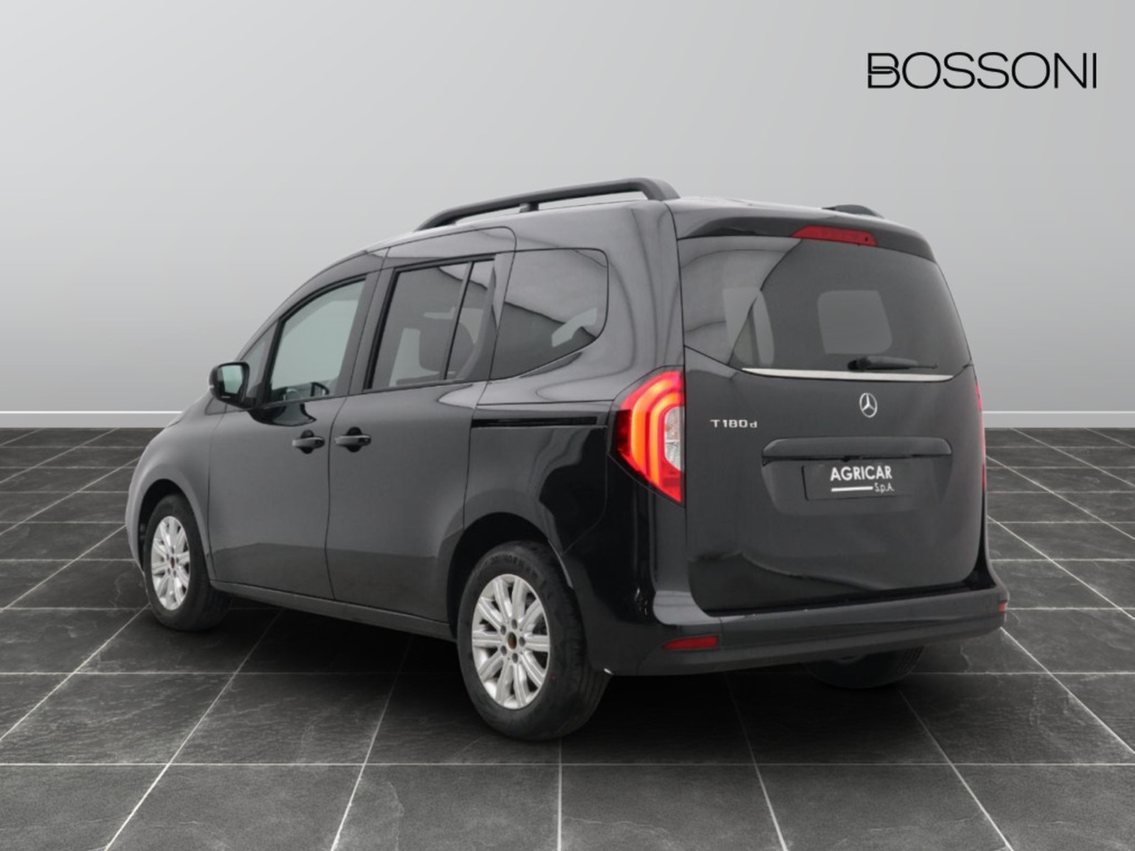 5 - Mercedes Vans Classe T long 180 d premium 7g-dct