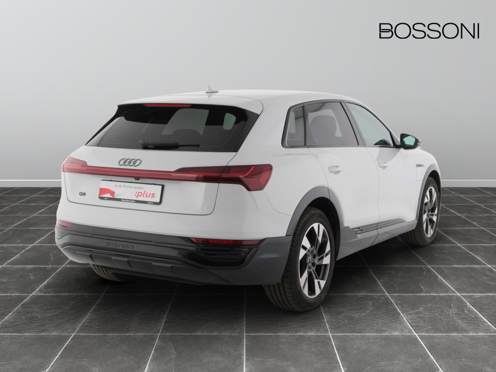 2 - Audi Q8 e-tron 50 business advanced quattro