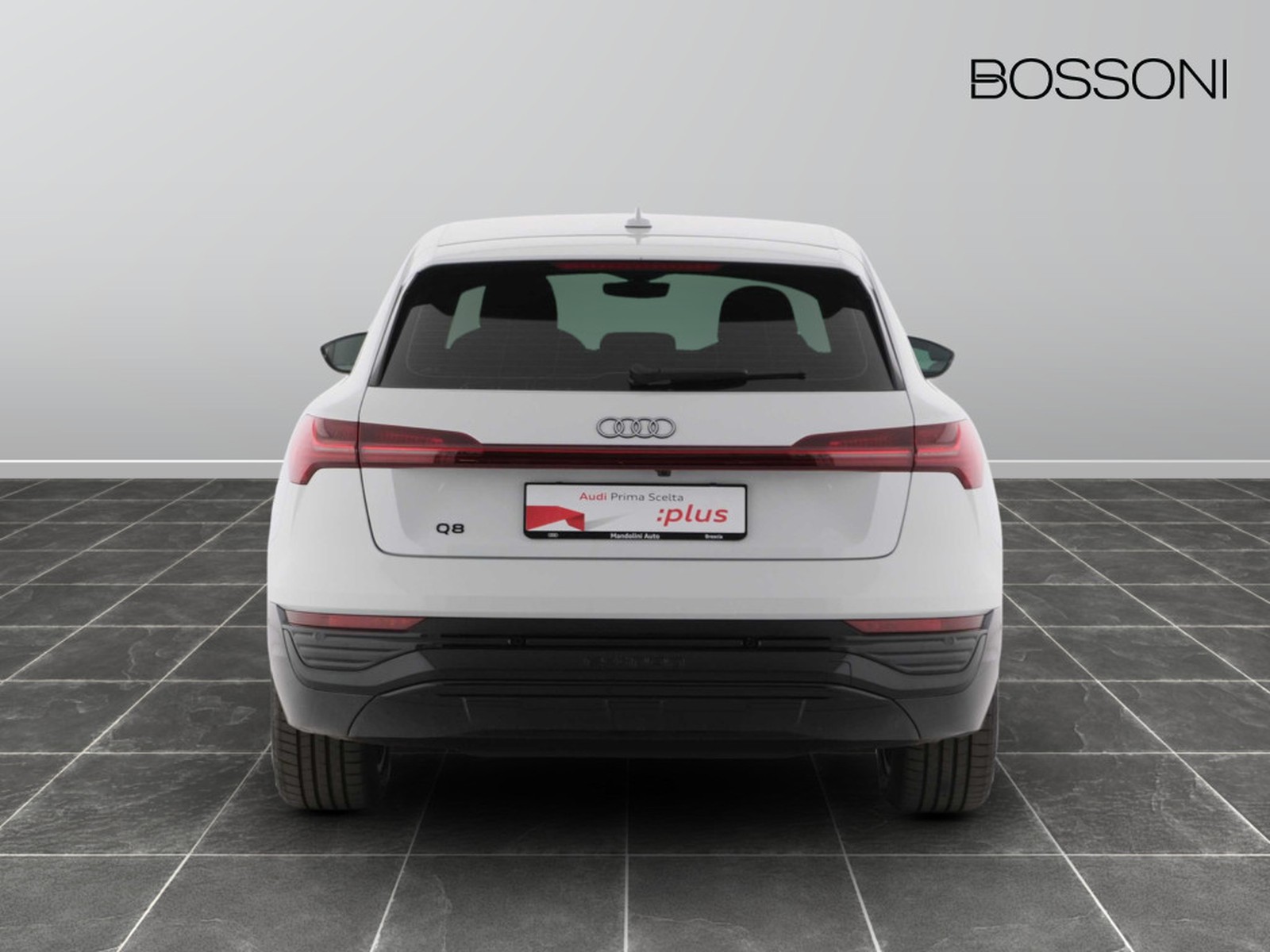 15 - Audi Q8 e-tron 50 business advanced quattro