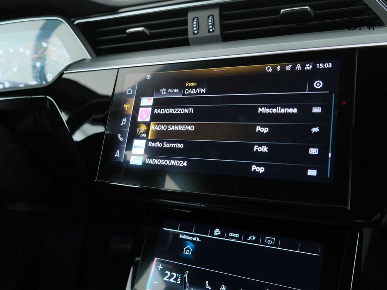 22 - Audi Q8 e-tron 50 business advanced quattro