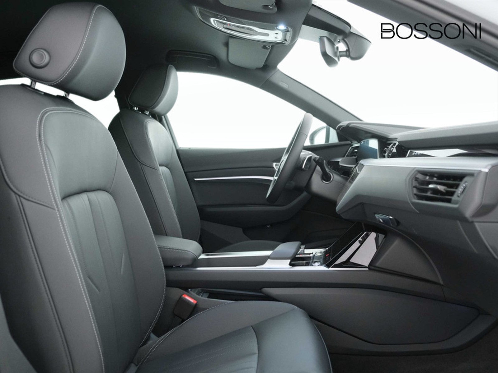 33 - Audi Q8 e-tron 50 business advanced quattro