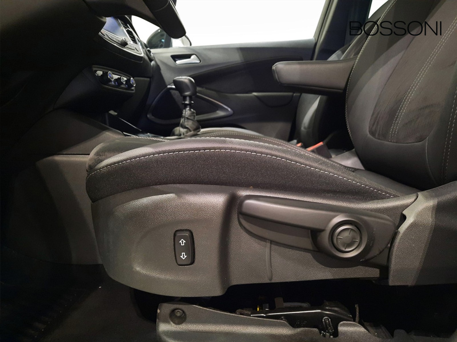 17 - Opel Crossland 1.2 110cv ultimate s&s