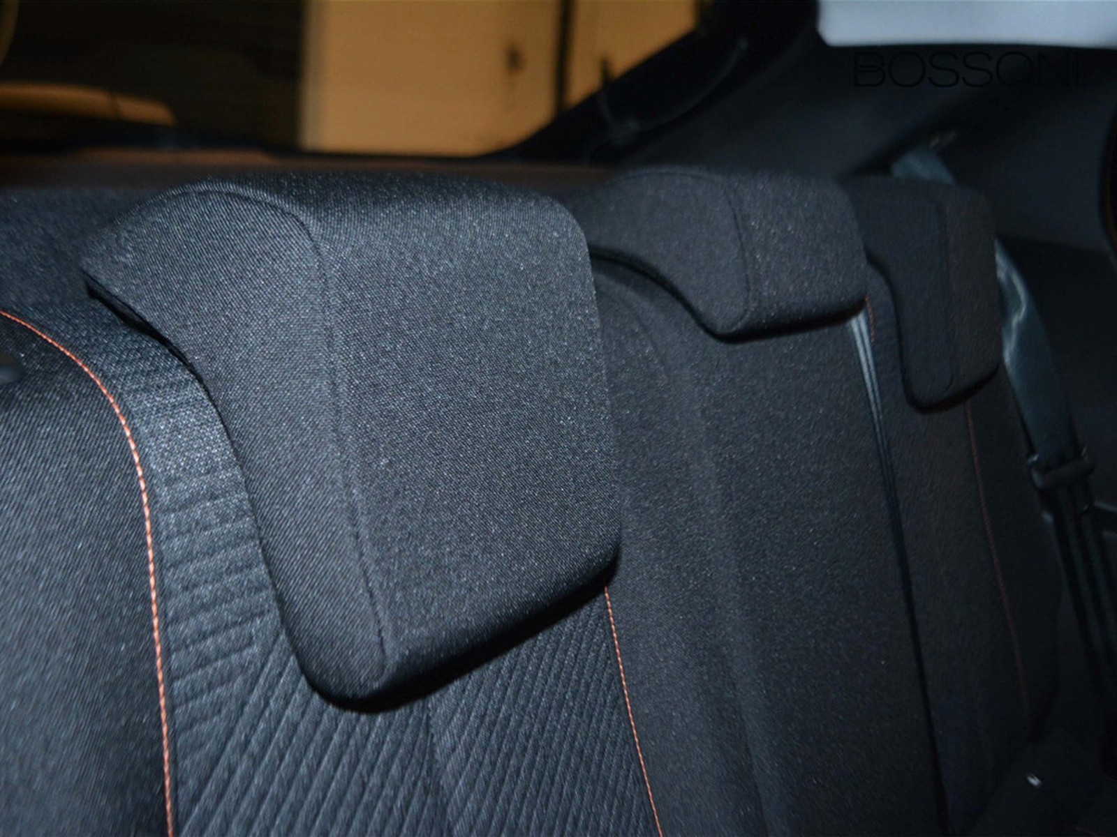 6 - Peugeot 208 1.2 puretech 100cv style s&s