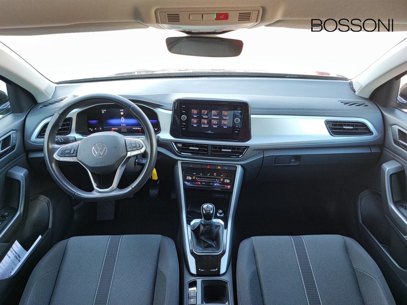 6 - Volkswagen T-Roc 2.0 tdi scr 115cv style