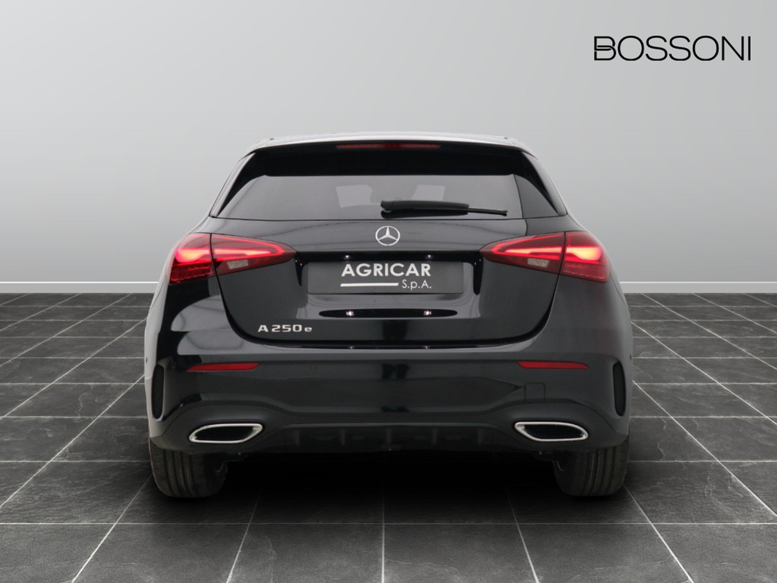 6 - Mercedes Classe A 250 e plug-in-hybrid amg line premium speedshift dct amg 8g