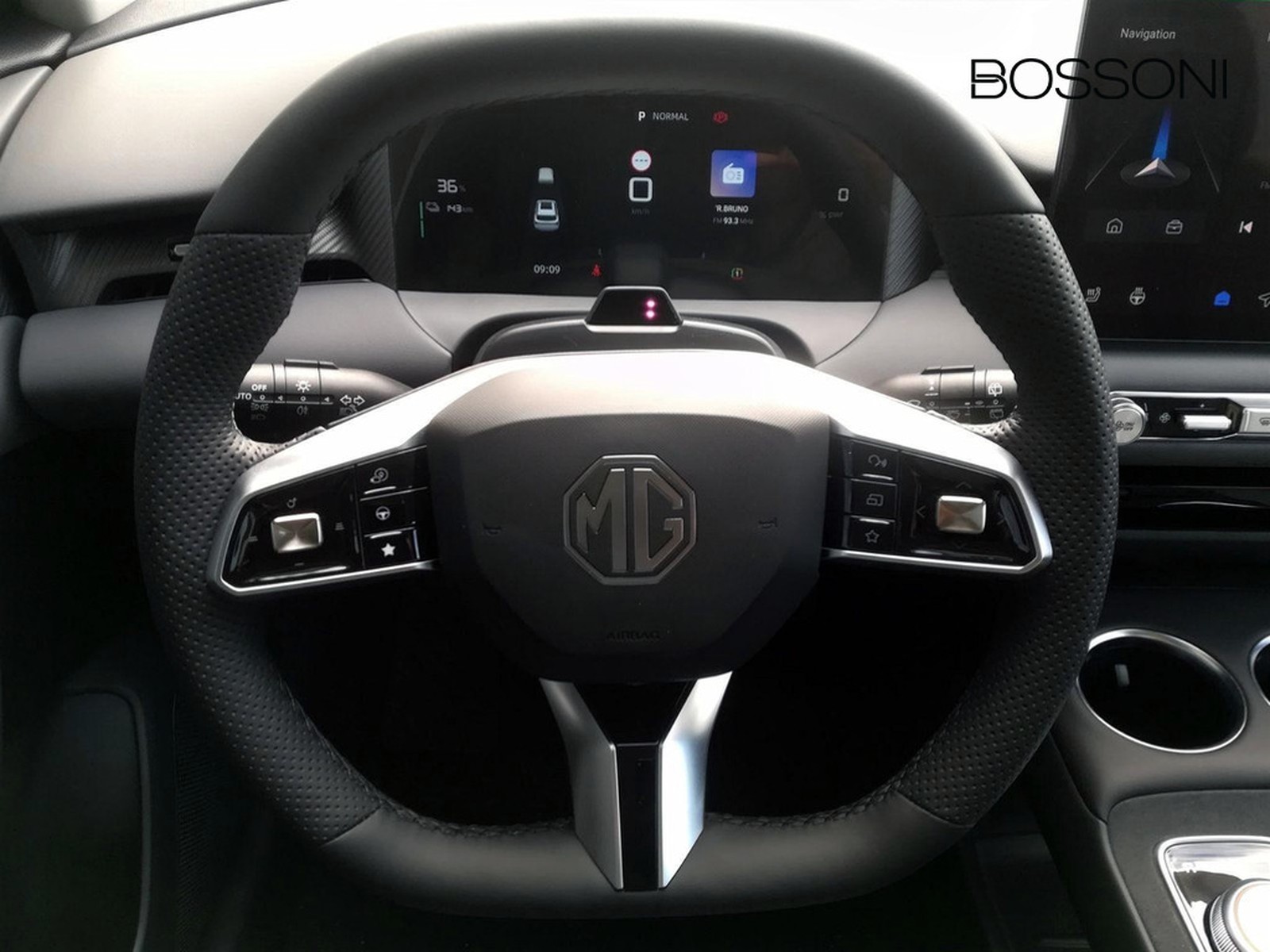 9 - Mg MGS5 EV ev luxury 64