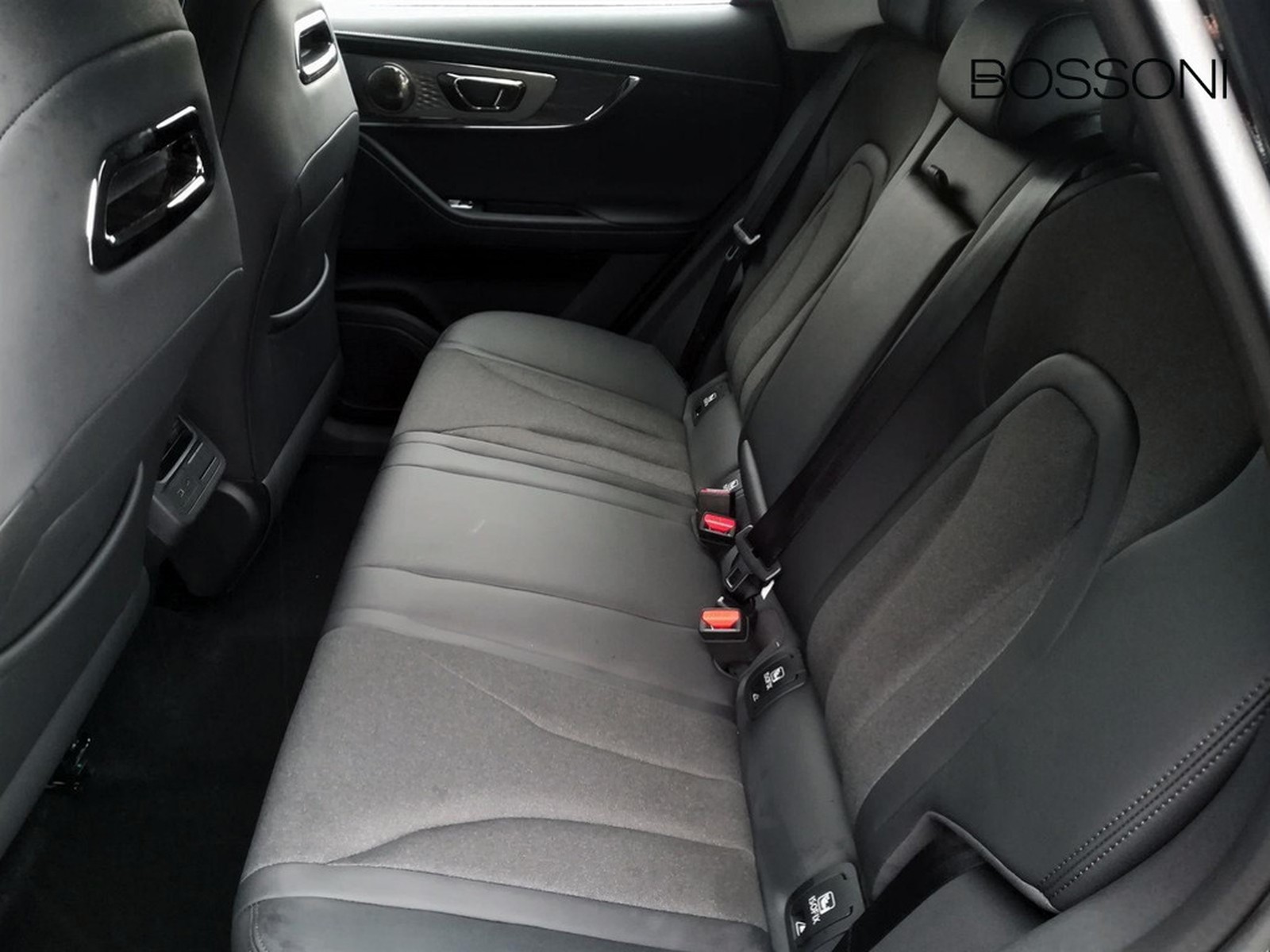 12 - Omoda 5 1.6 tgdi pure 7dct