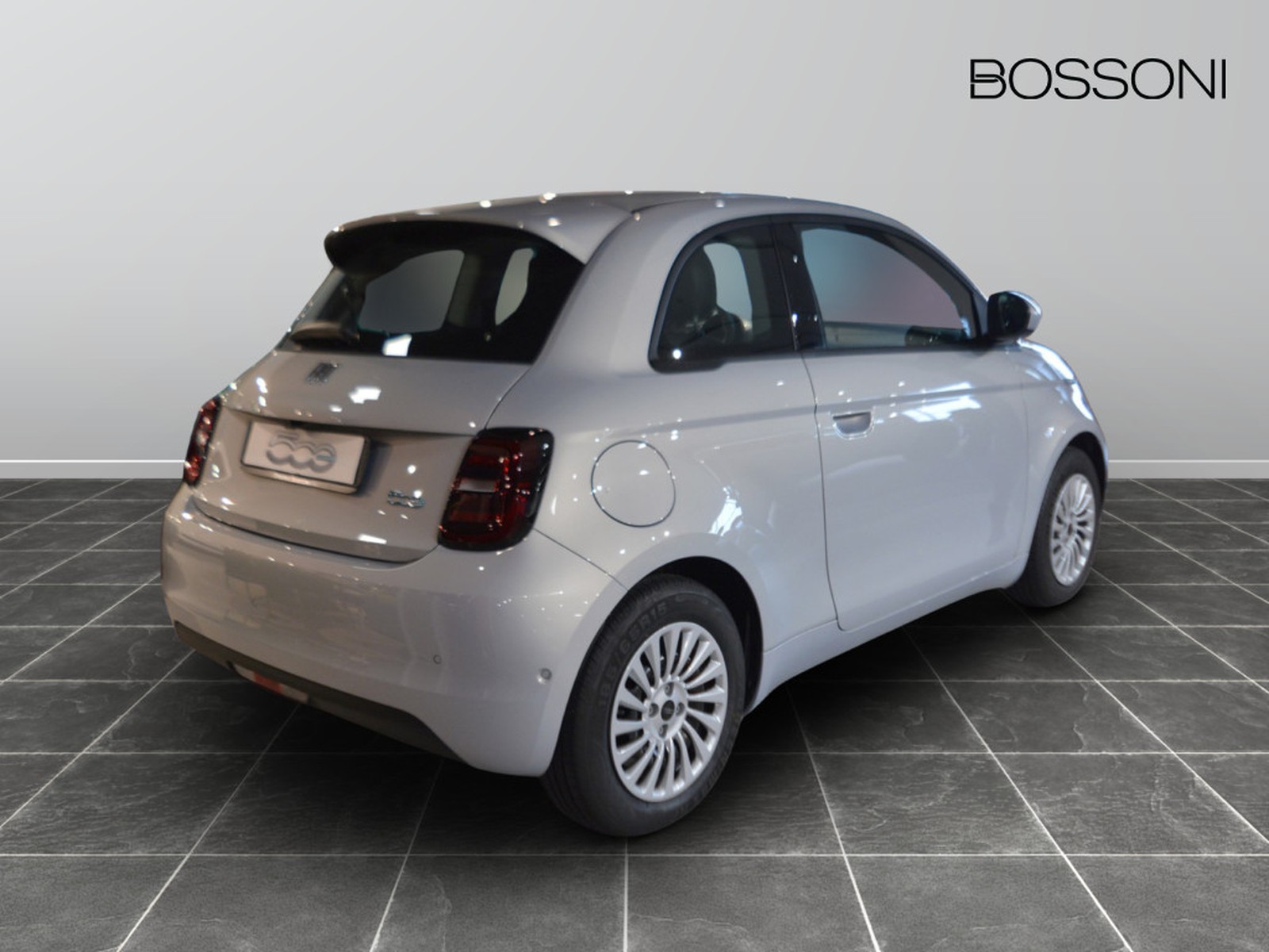 3 - Fiat 500 500e 42 kwh entry pack tech